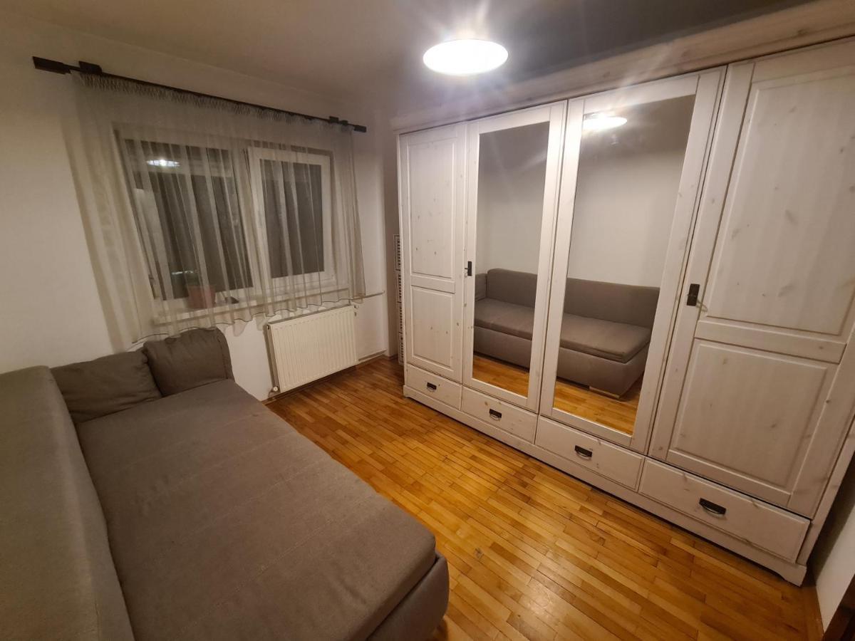 Clasic Apartment Nufarul Орадеа Екстериор снимка