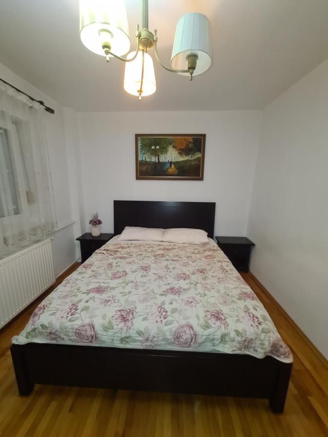 Clasic Apartment Nufarul Орадеа Екстериор снимка
