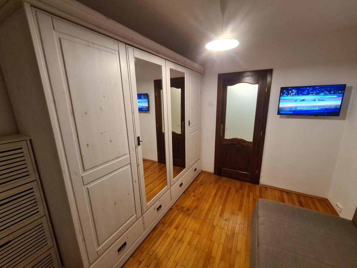 Clasic Apartment Nufarul Орадеа Екстериор снимка